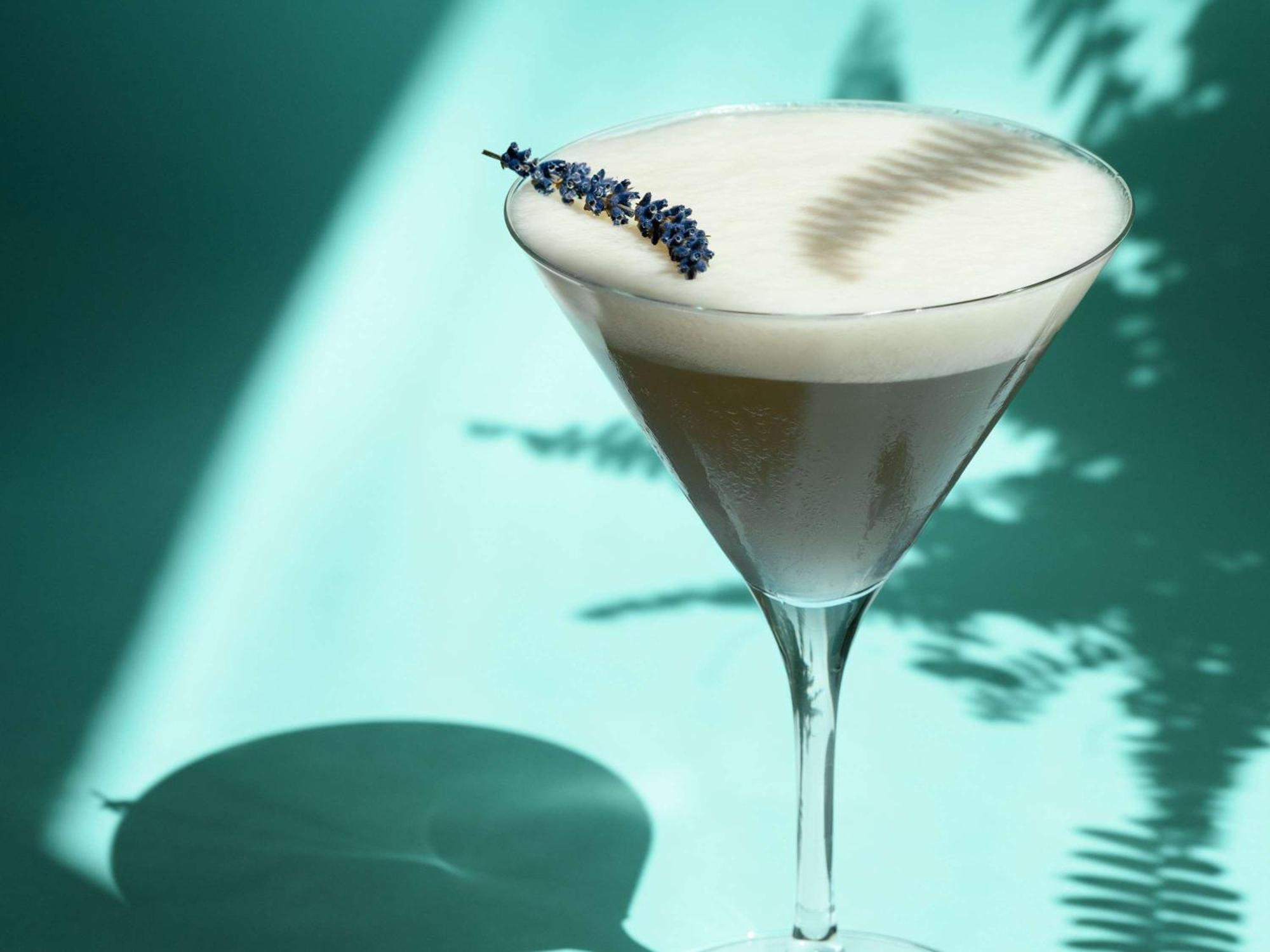 Minaro Hotel Tokaj - Mgallery Collection (Adults Only) Luaran gambar A lavender cocktail